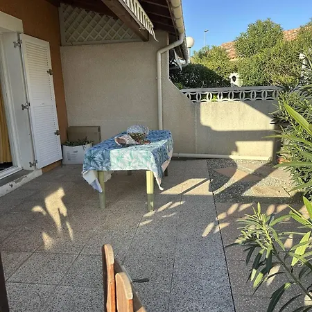 Holidayland 420 T3 Mezzanine 8 Couchages Climatise