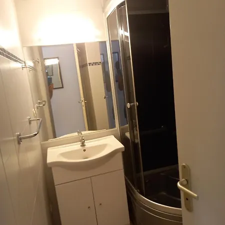 Apartment Holidayland 420 T3 Mezzanine 8 Couchages Climatise *